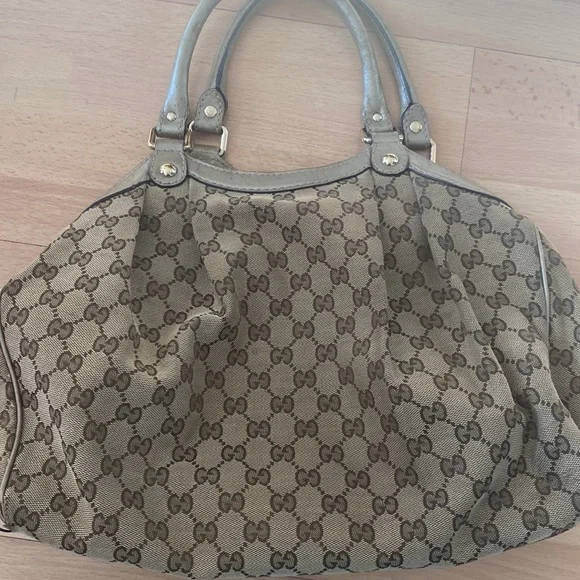 Gucci Tote - Picture 4 of 9